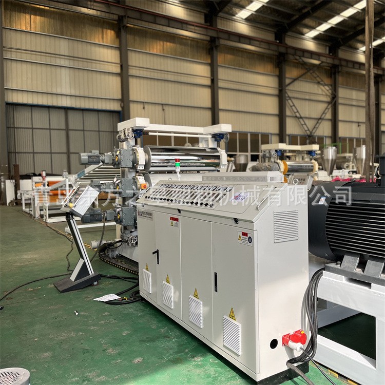 Визиты клиентов на линию по производству пластин из ПВХ с ромбовидным узором для животноводства