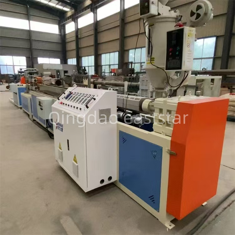 QINGDAO EASTSTAR завершила строительство индивидуальной линии по производству чехлов для ламп из ПК/ПС/АБС для турецкого клиента, поддерживая модернизацию светотехнической промышленности